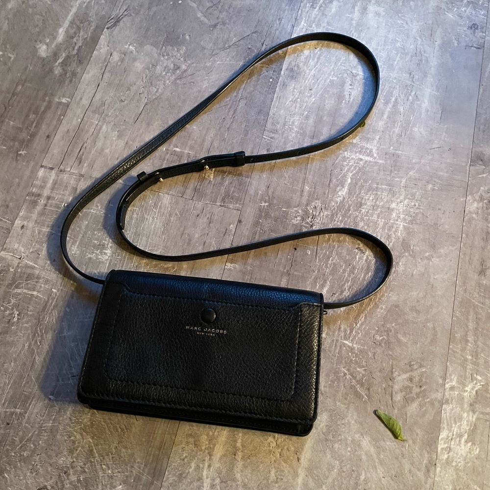 Marc Jacobs Elegant Black Crossbody Bag